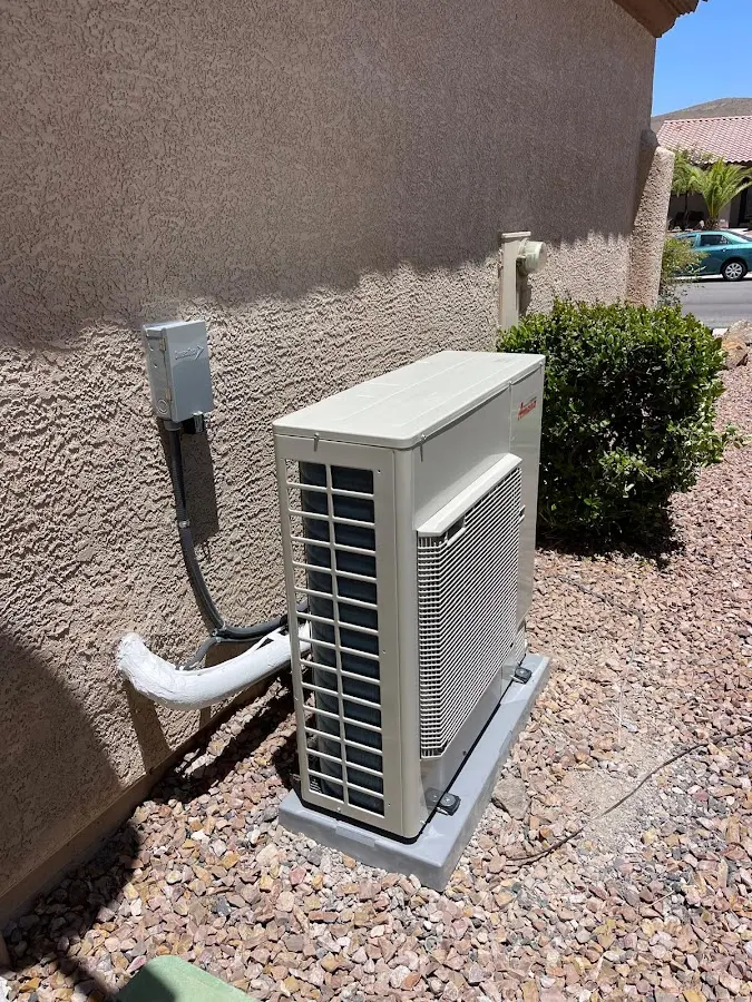Residential air conditioning condenser unit in Oak Grove